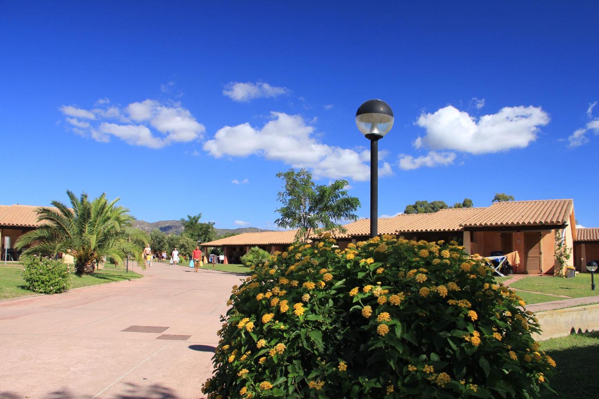 Rey beach Club Monte Nai Exterior foto