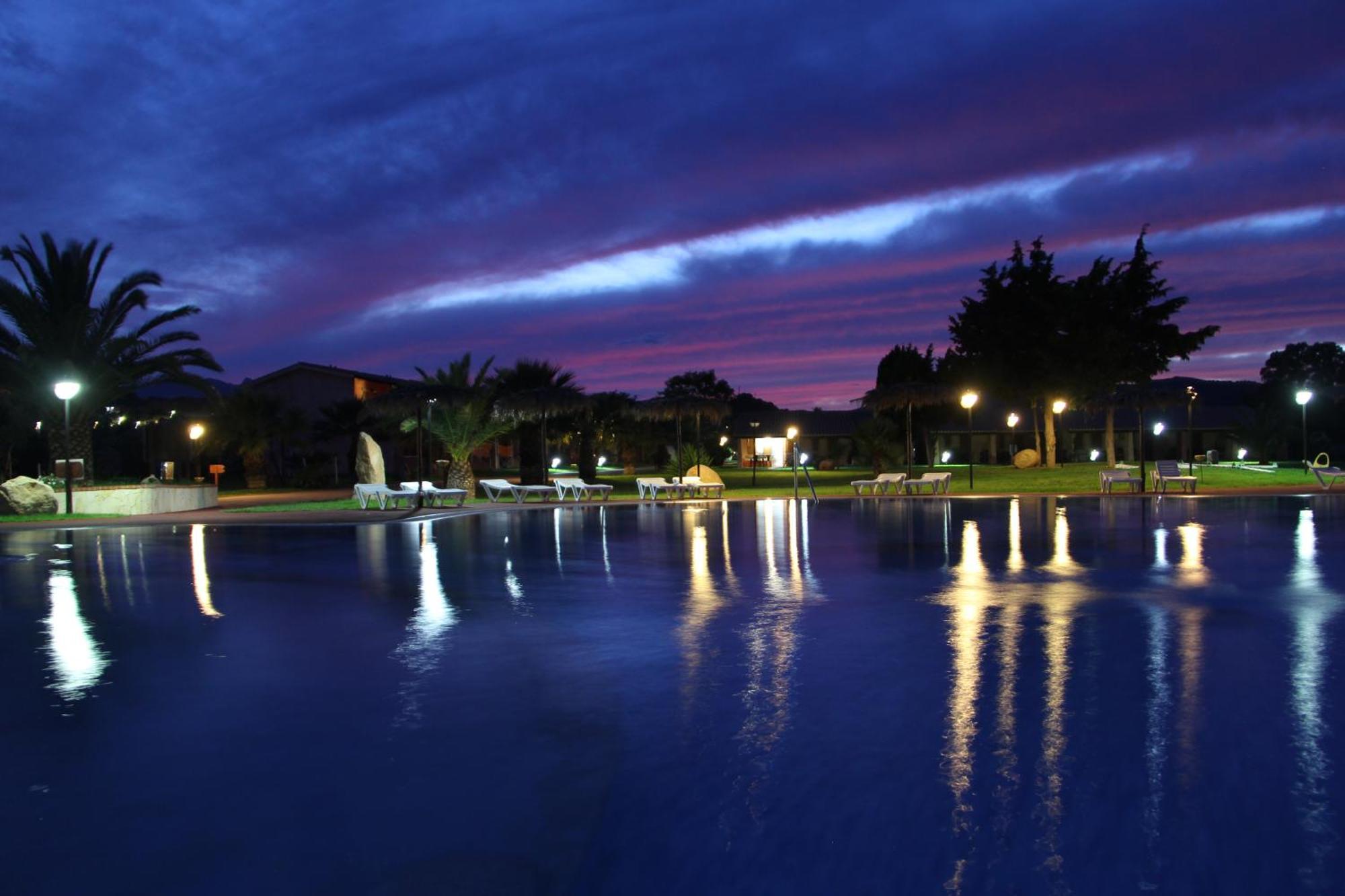 Rey beach Club Monte Nai Exterior foto