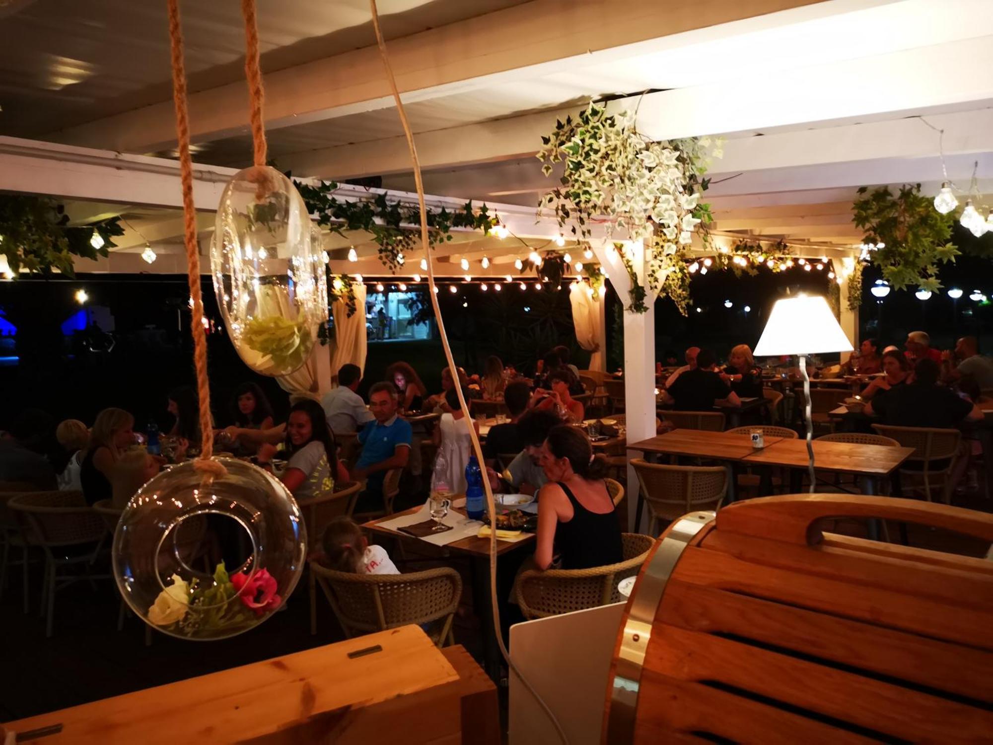 Rey beach Club Monte Nai Exterior foto