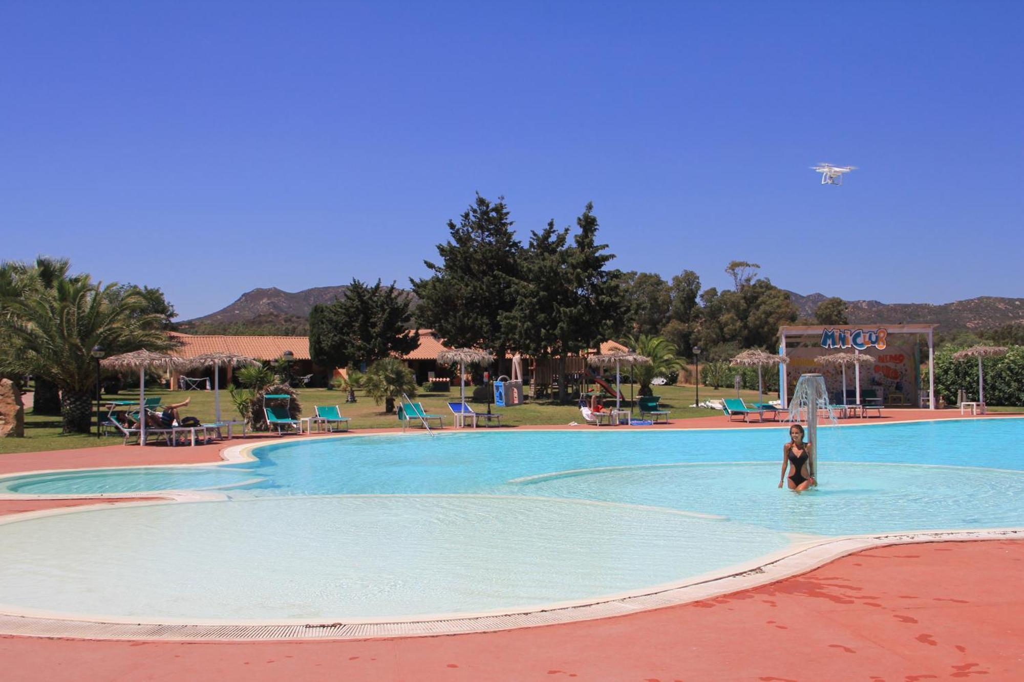 Rey beach Club Monte Nai Exterior foto